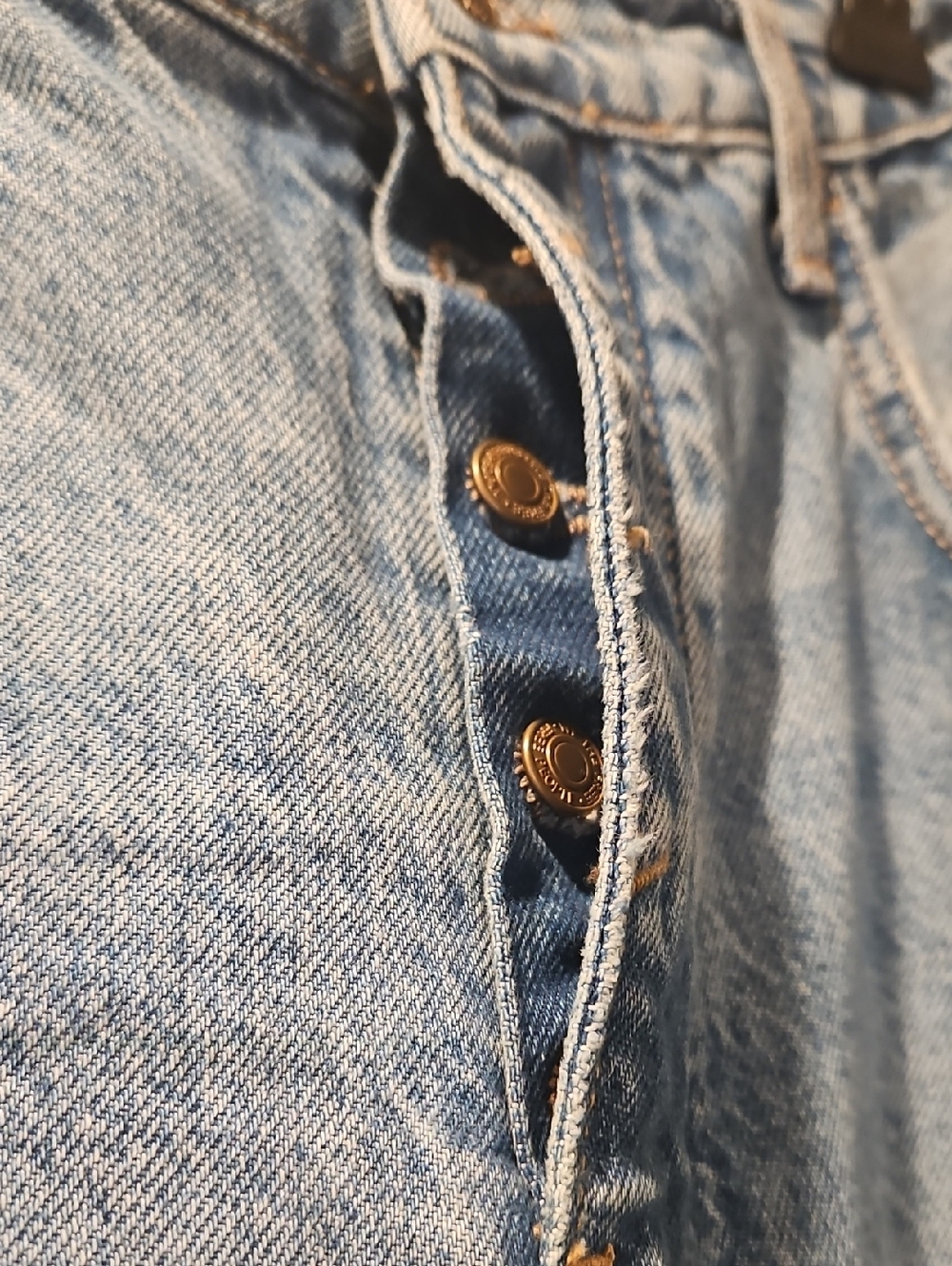 Free People Washed Blue Barrel Jeans - Picture 3 of 7
